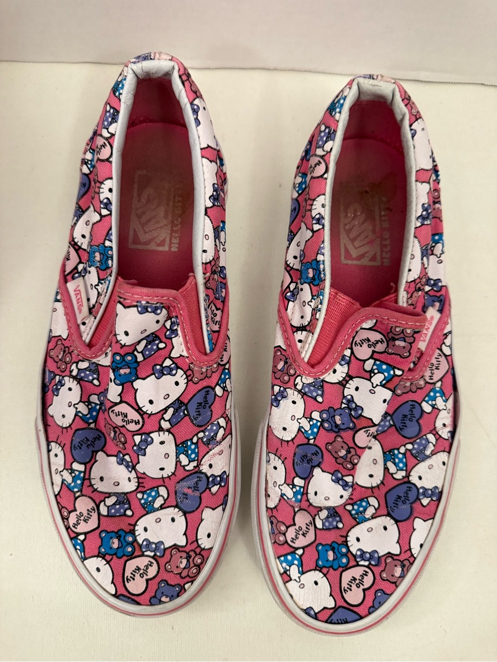 Vans Kids Slip-On Sneakers - Pink with Hello Kitty Print - Picture 1 of 6